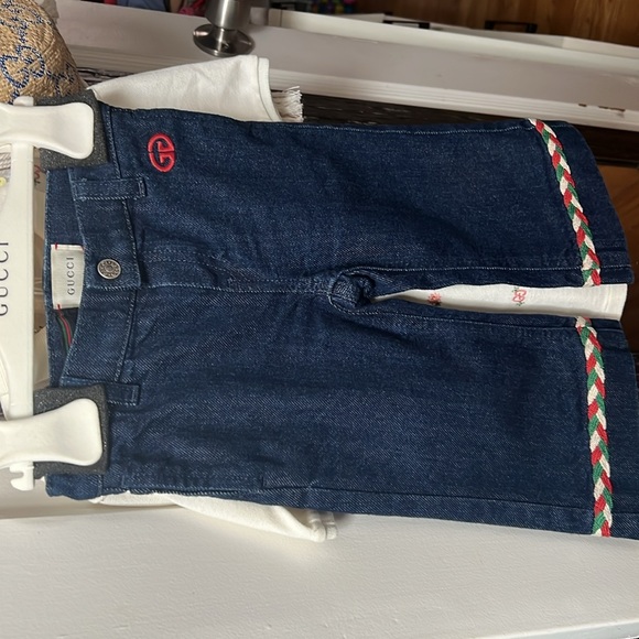 Gucci - Picture 2 of 3